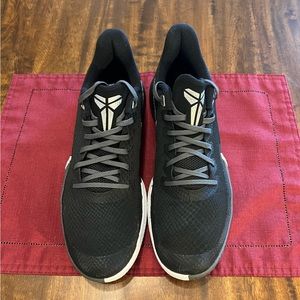 Nike Kobe Mamba Focus TB Black Silver White Basketball Shoes (worn once)